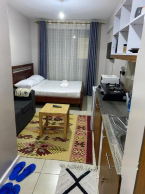 Girani Luxe Homes- Elegant comfy studio with A pool